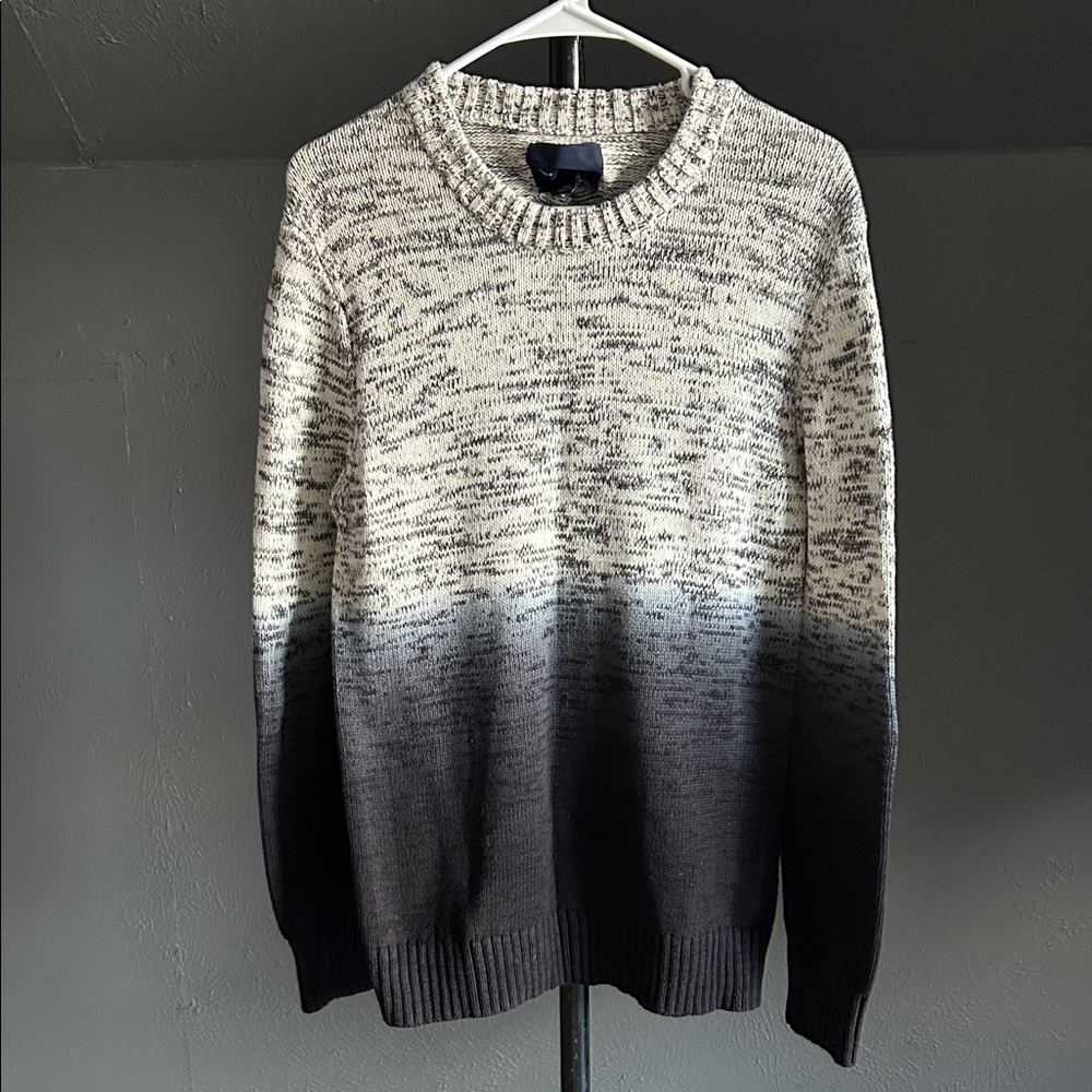 American Eagle Outfitters Cream and Gray Crewneck Sweater